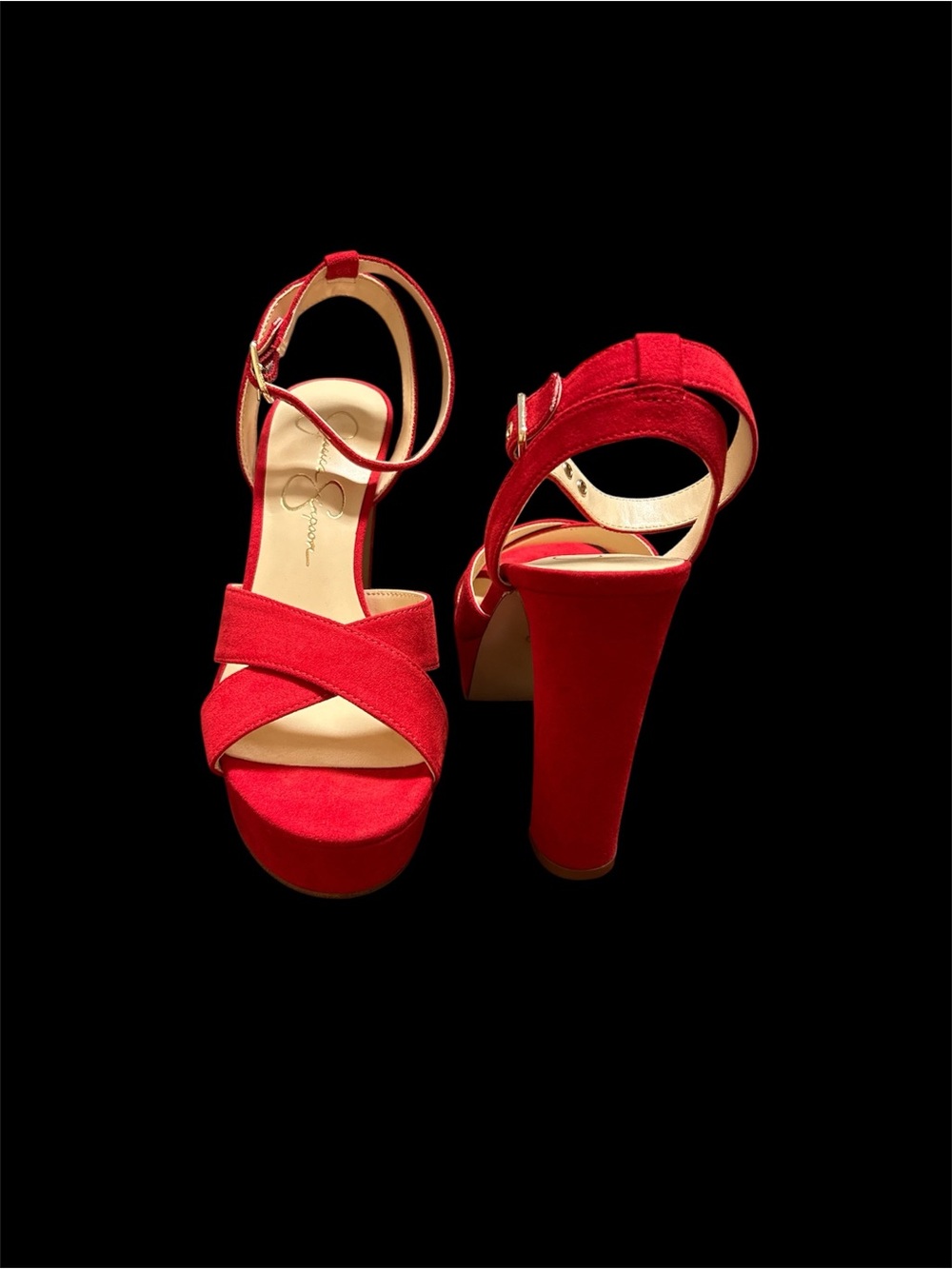 Jessica Simpson 👠 - Picture 2 of 4